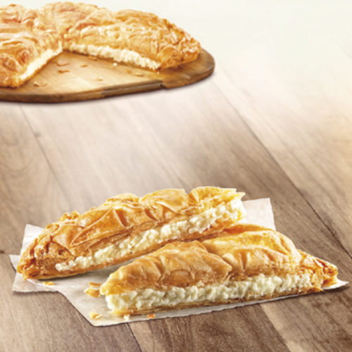 Traditional crinkled pies