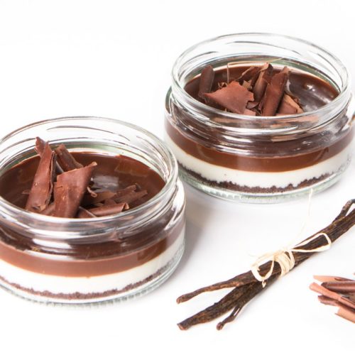 Cake With Dark Chocolate (Mono)